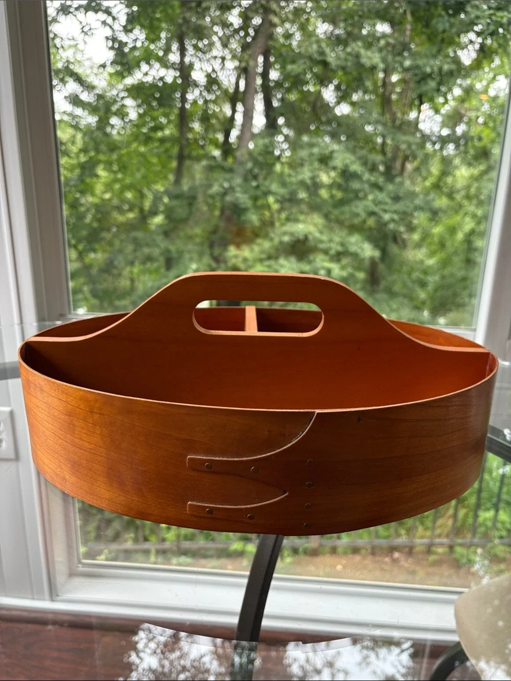 VTG Classic Shaker-Style Oval Wooden Divided Carrier Tray